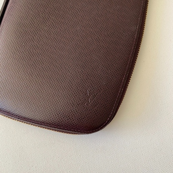 Louis Vuitton Taiga Atoll Brown Travel Organizer - Picture 2 of 12